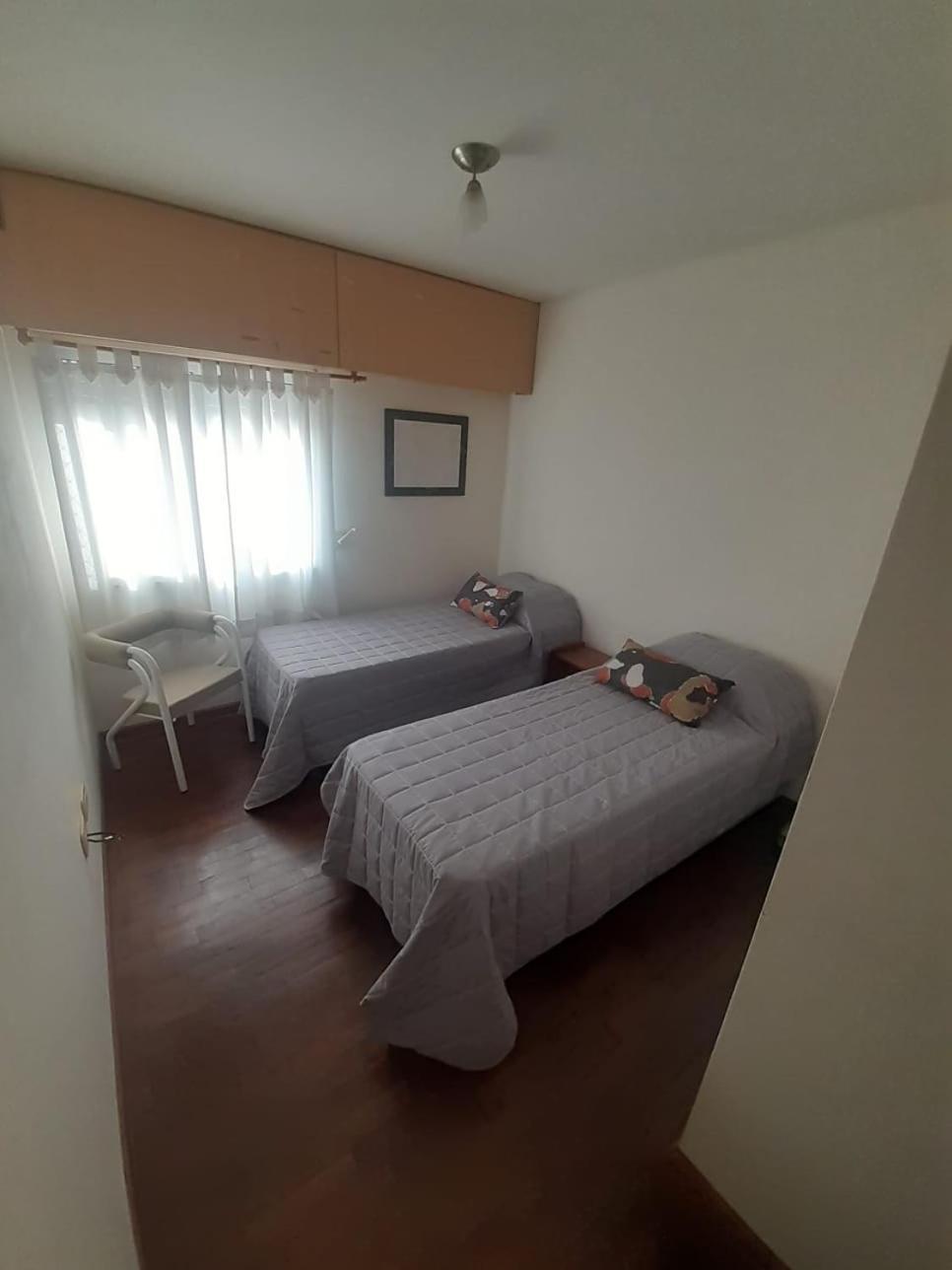 Apartment Semipiso Fabuloso 4 Pasajeros Zona Av Pellegrini, Facultades Admite Cama Supletoria *